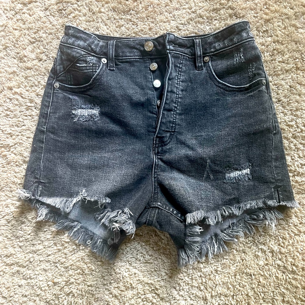 Free People high waisted distressed jean shorts.  Never worn 27 waist